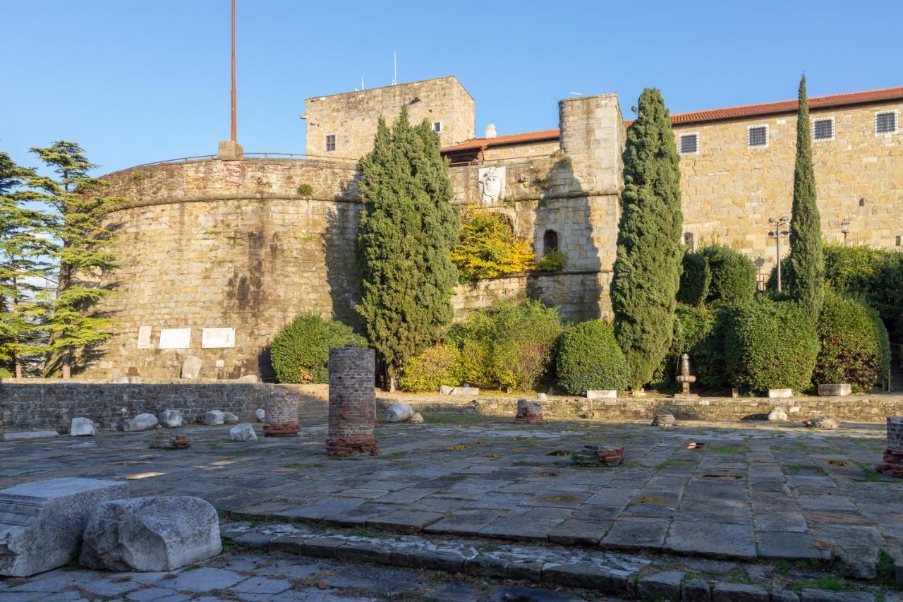 Casa Vacanze Penelope In Centro Storico Τεργέστη Εξωτερικό φωτογραφία